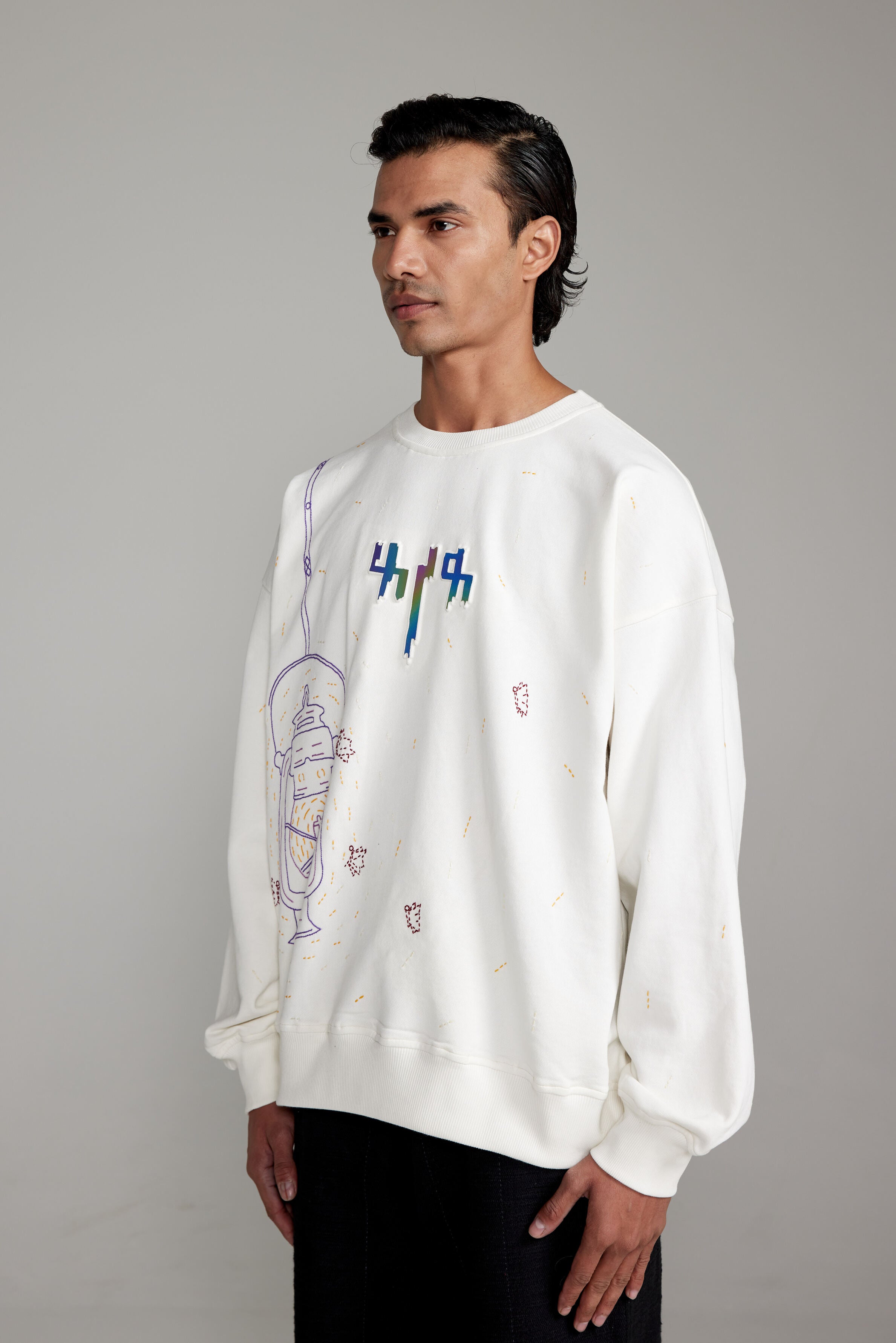 “Shama- Parvana” Embroidered Sweatshirt